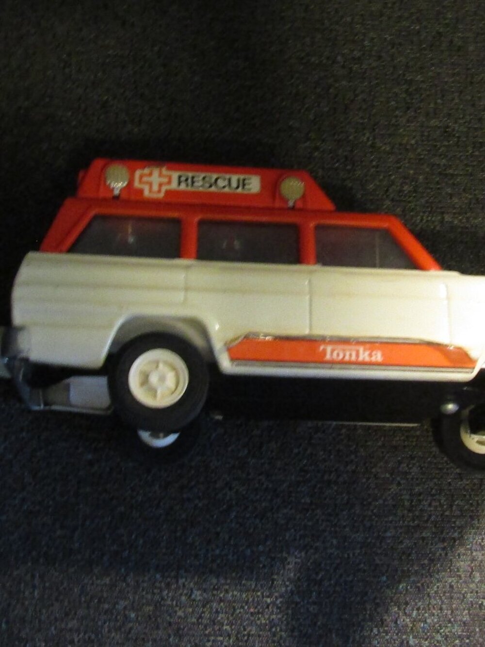 Vintage 1970s Metal TONKA RESCUE AMBULANCE Truck Van White Orange